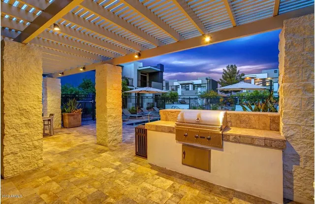 $2,195 | 2015 North 50th Street, Unit 41, Phoenix, AZ 85008