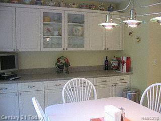 28231 Peppermill Road Farmington, MI 48331 - Photo 7 of 22 BREAKFAST AREA