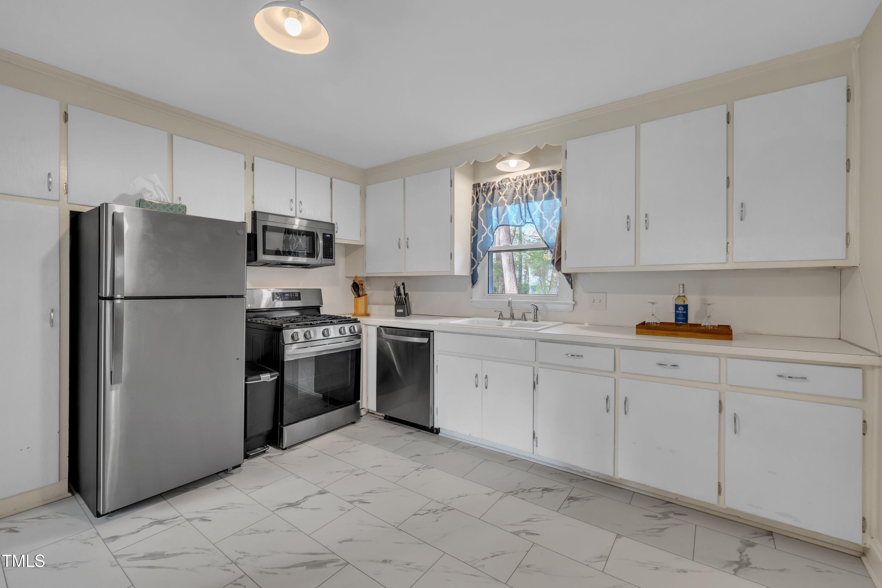 3022 Dixon Road Durham, NC 27707 - Photo 12 of 32 12-3022 Dixon Rd-6