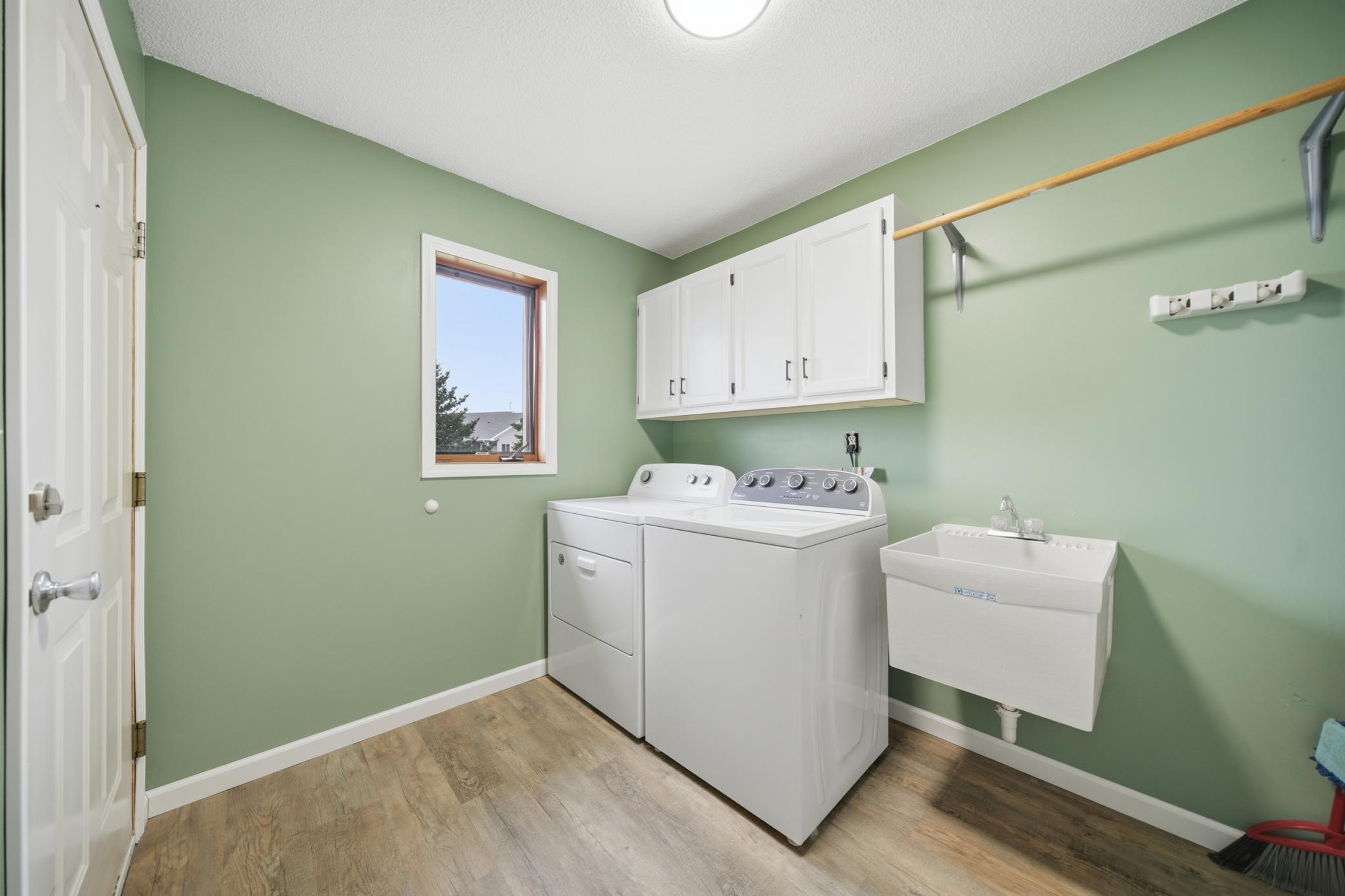 403 8th Street Northwest Kasson, MN 55944 - Photo 3 of 28