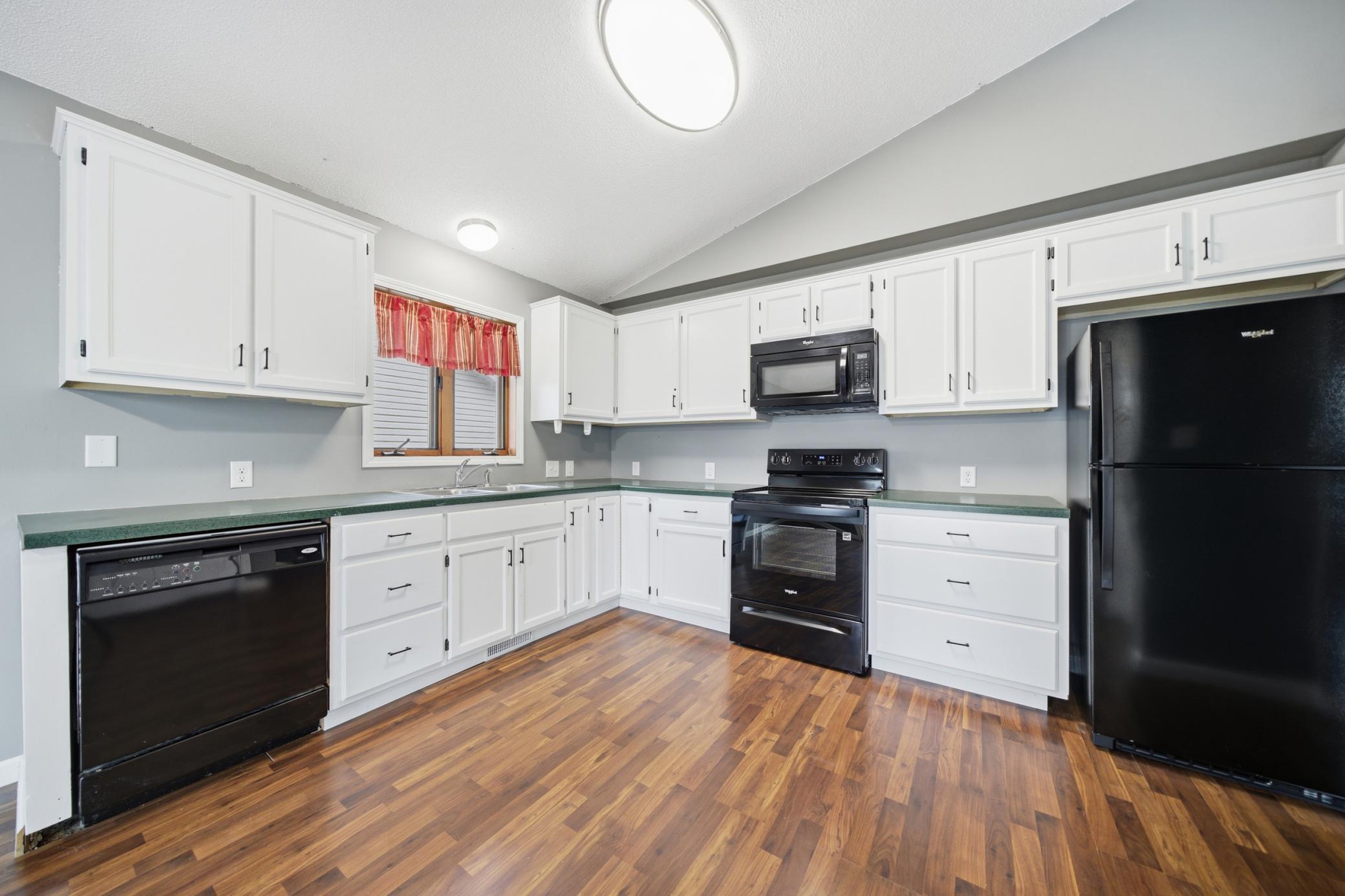 403 8th Street Northwest Kasson, MN 55944 - Photo 7 of 28