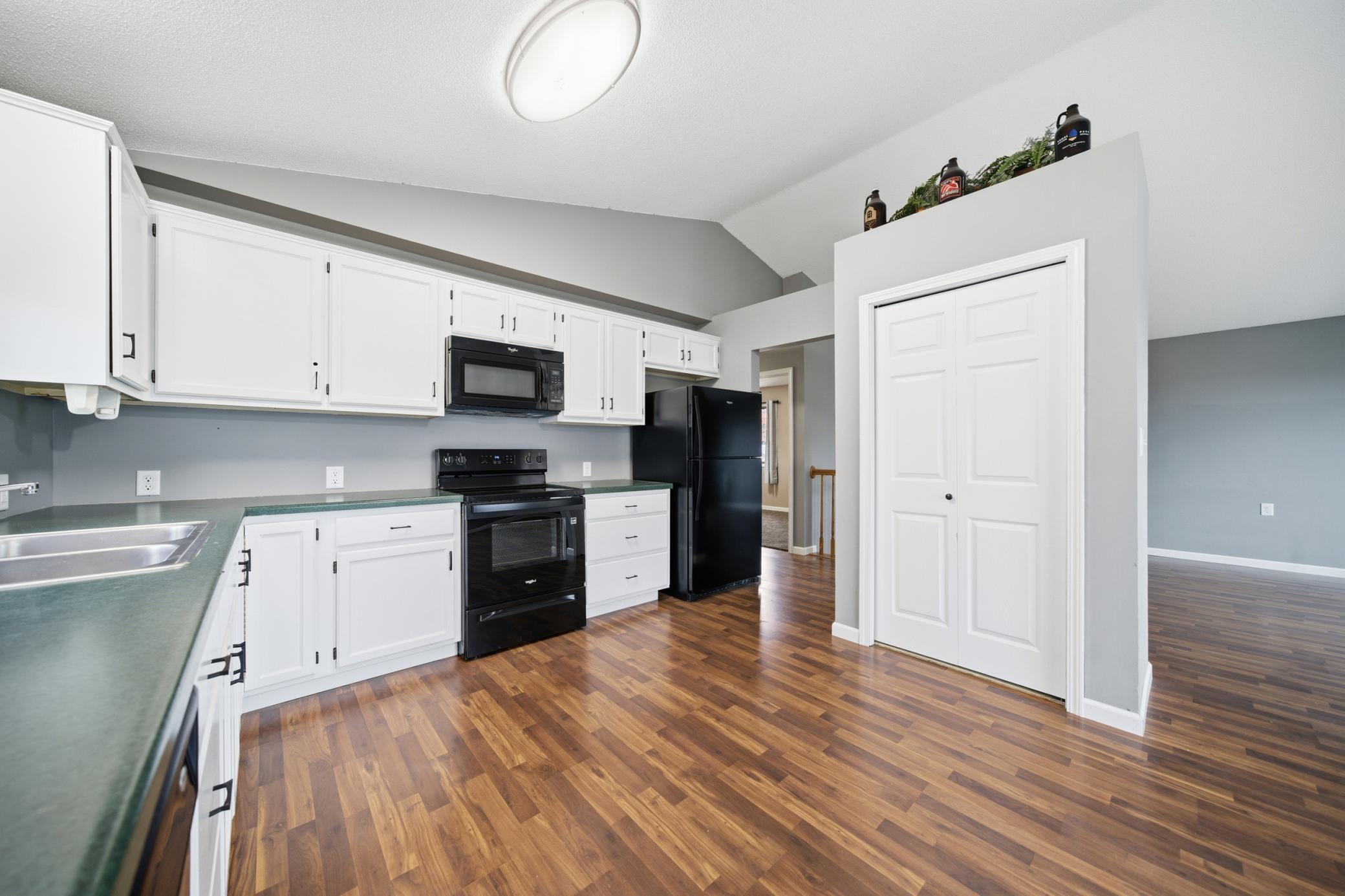 403 8th Street Northwest Kasson, MN 55944 - Photo 8 of 28