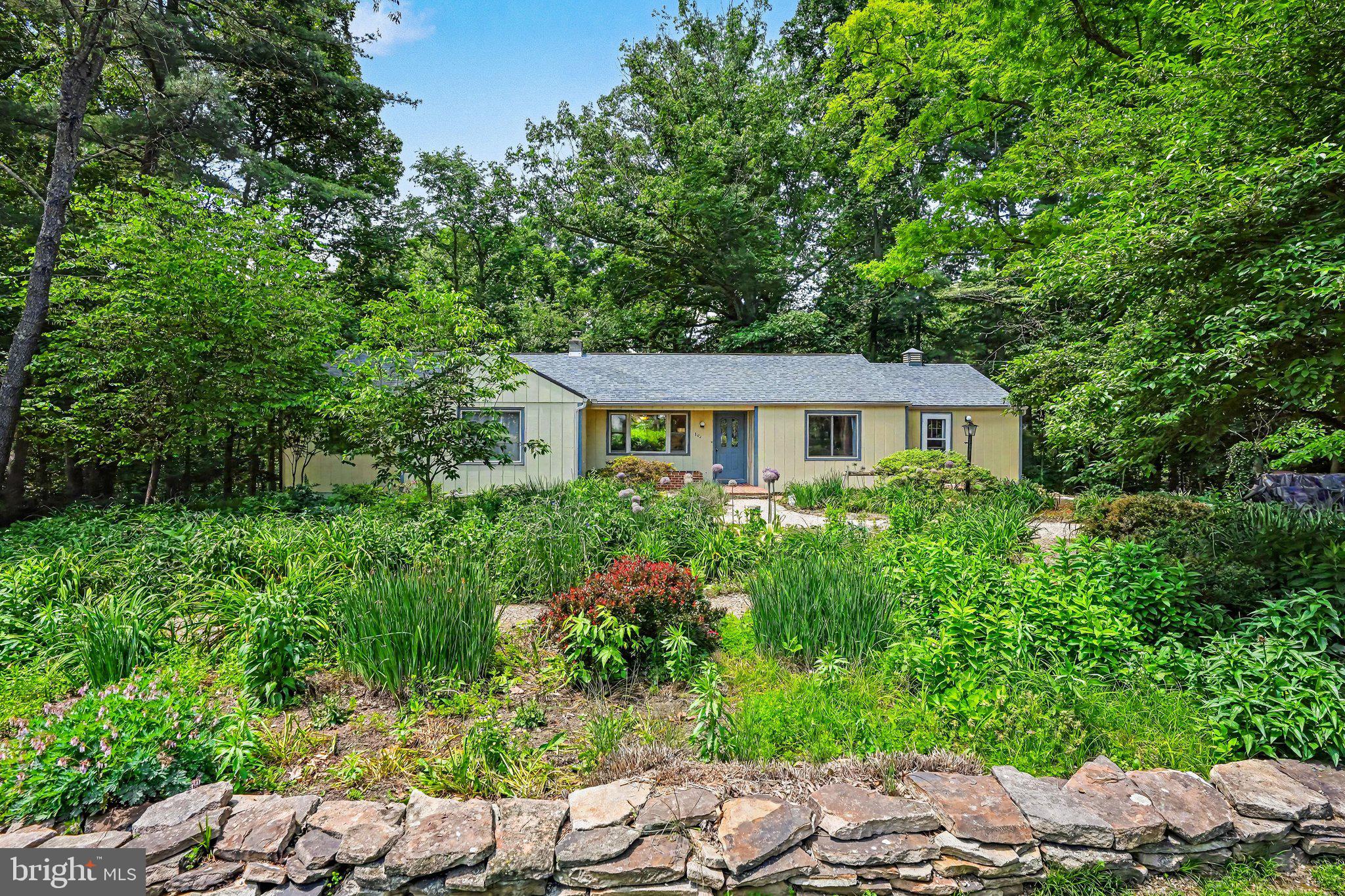 135 Knoxlyn Road Gettysburg, PA 17325 - Photo 1 of 32