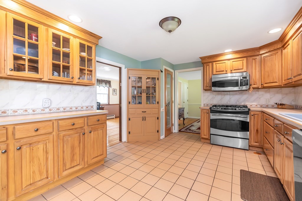 1 Addison Road Wilbraham, MA 01095 - Photo 8 of 37 Gallery Image 8