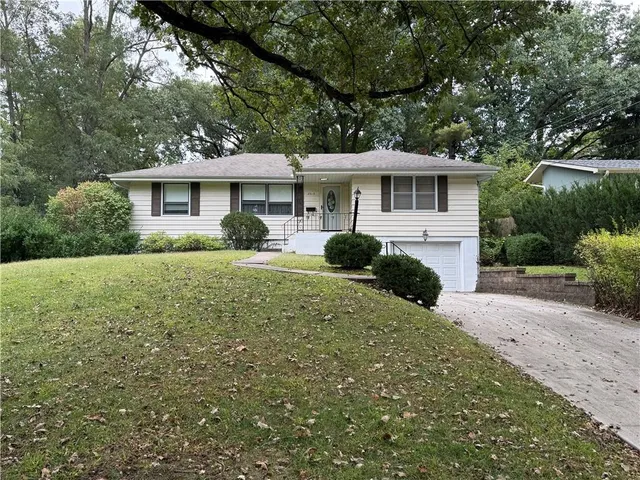 $225,000 | 2519 Forest Avenue, St. Joseph, MO 64506
