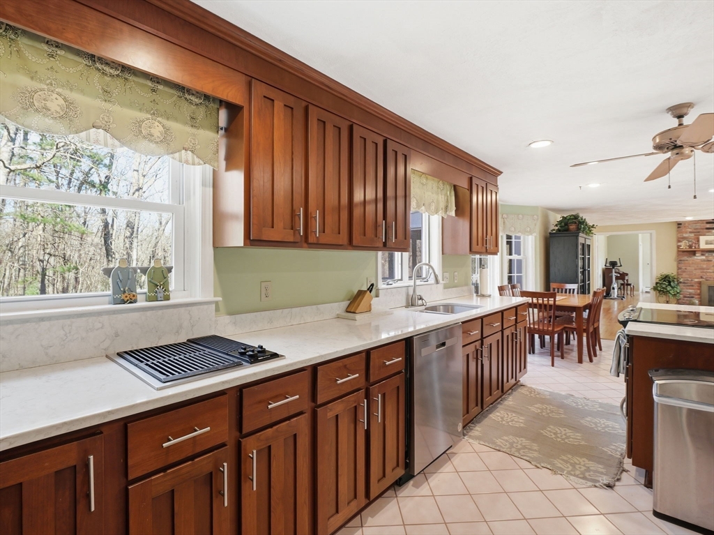90 Blue Ridge Road North Andover, MA 01845 - Photo 6 of 26 a kitchen with lots of counter top space