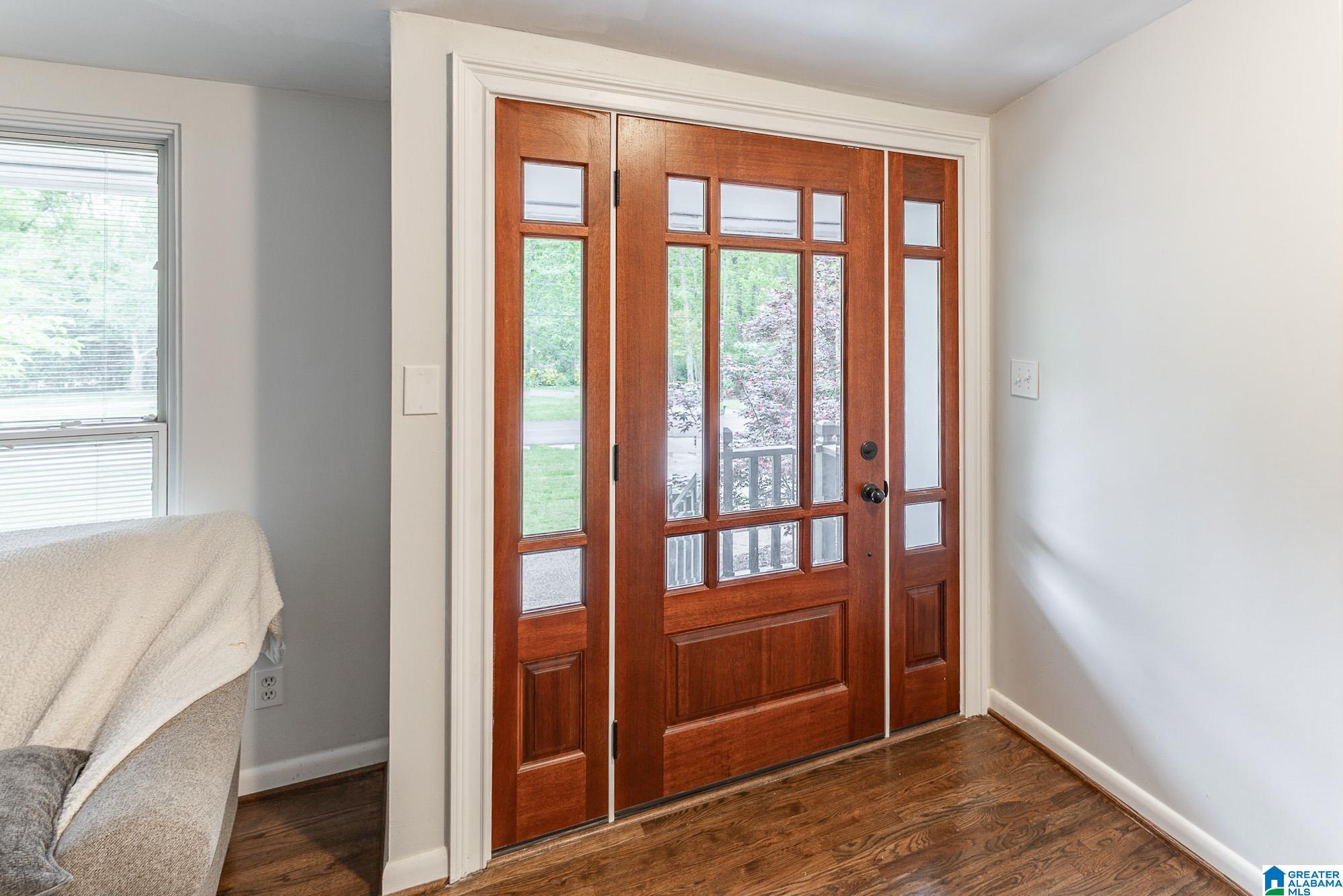 704 Pinecrest Road Southeast Huntsville, AL 35802 - Photo 5 of 37