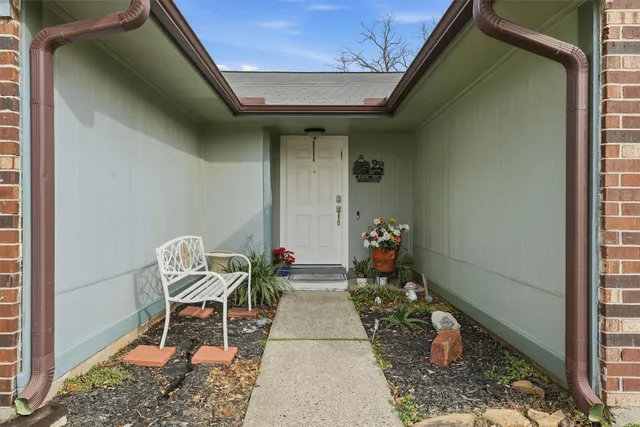 $200,000 | 1322 Great Dover Circle, Channelview, TX 77530