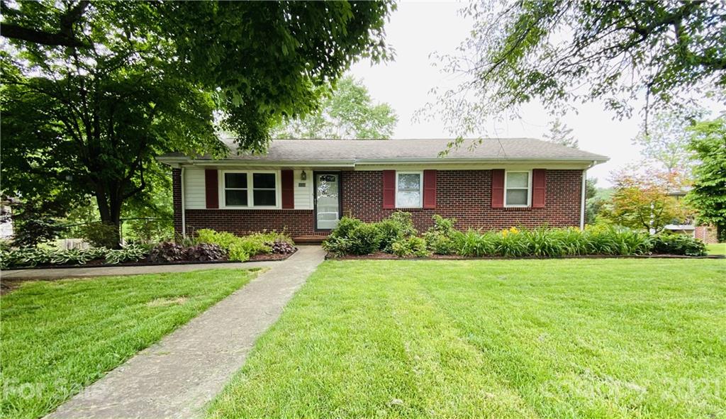 187 Crestview Street Rutherfordton, NC 28139 - Photo 2 of 2 a front view of a house with a yard