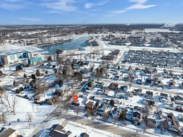 $249,900 | 331 North John Street, Kimberly, WI 54136