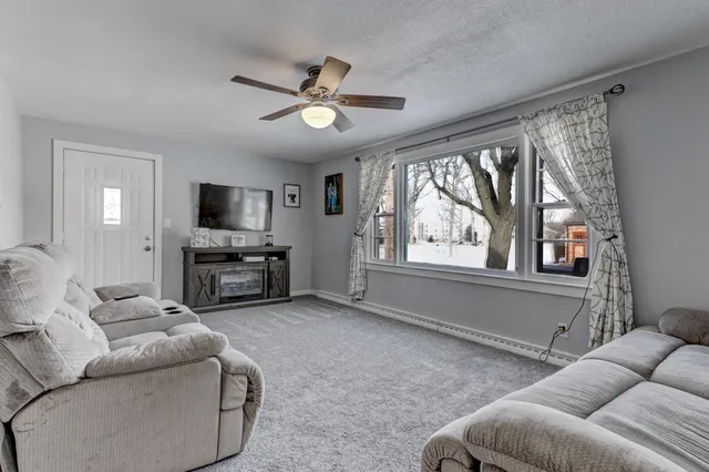 $249,900 | 331 North John Street, Kimberly, WI 54136