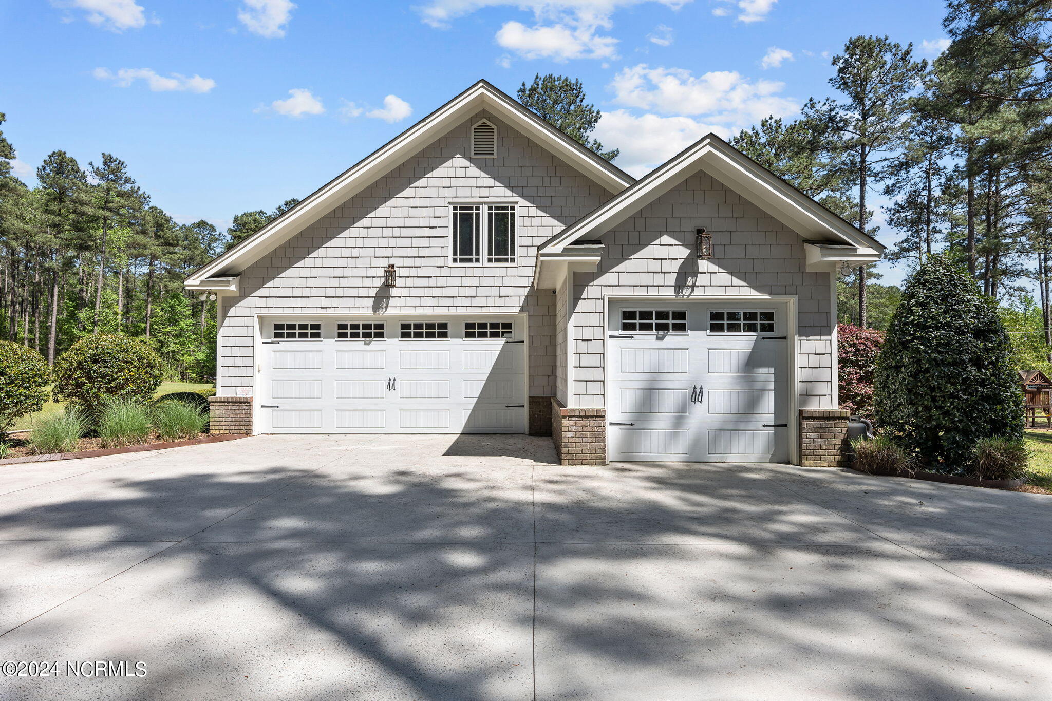341 Bracken Hill Road Cameron, NC 28326 - Photo 25 of 28 3 car garage