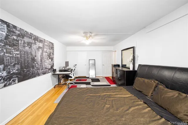 $369,000 | 241-20 Northern Boulevard, Unit 5E | Douglaston