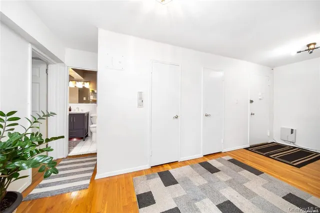 $369,000 | 241-20 Northern Boulevard, Unit 5E | Douglaston