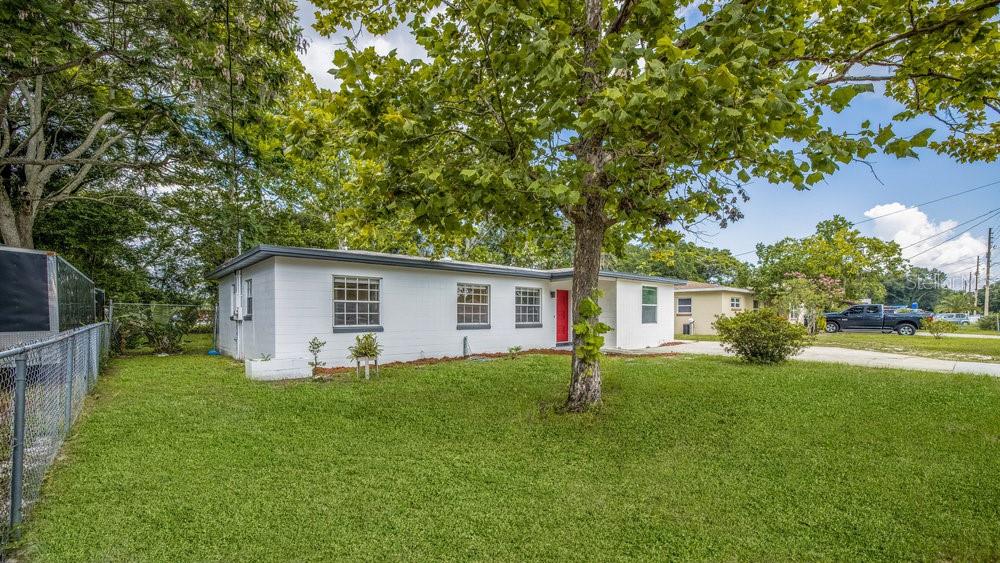 1406 Queensway Road Orlando, FL 32808 - Photo 2 of 31 Gallery Image 2