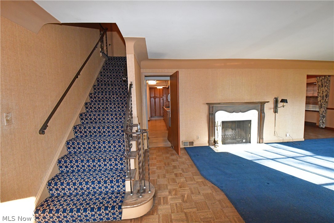 16601 Fernway Road Cleveland, OH 44120 - Photo 4 of 22