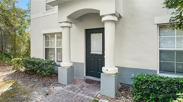 $2,250 | 9402 Charlesberg Drive, Tampa, FL 33635