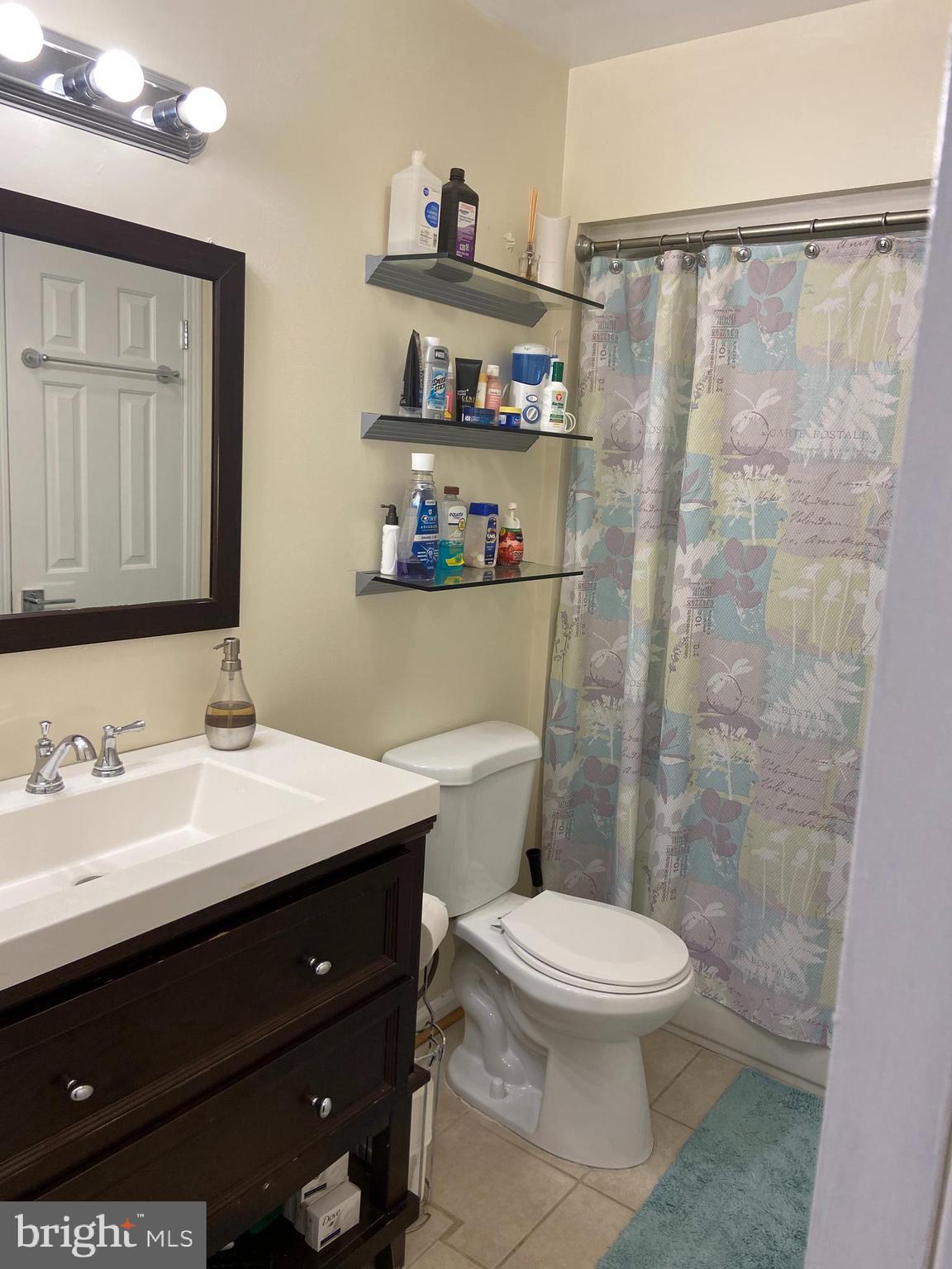 8604 Chestnut Ridge Drive Laurel, MD 20707 - Photo 16 of 28 Full Bathroom 1