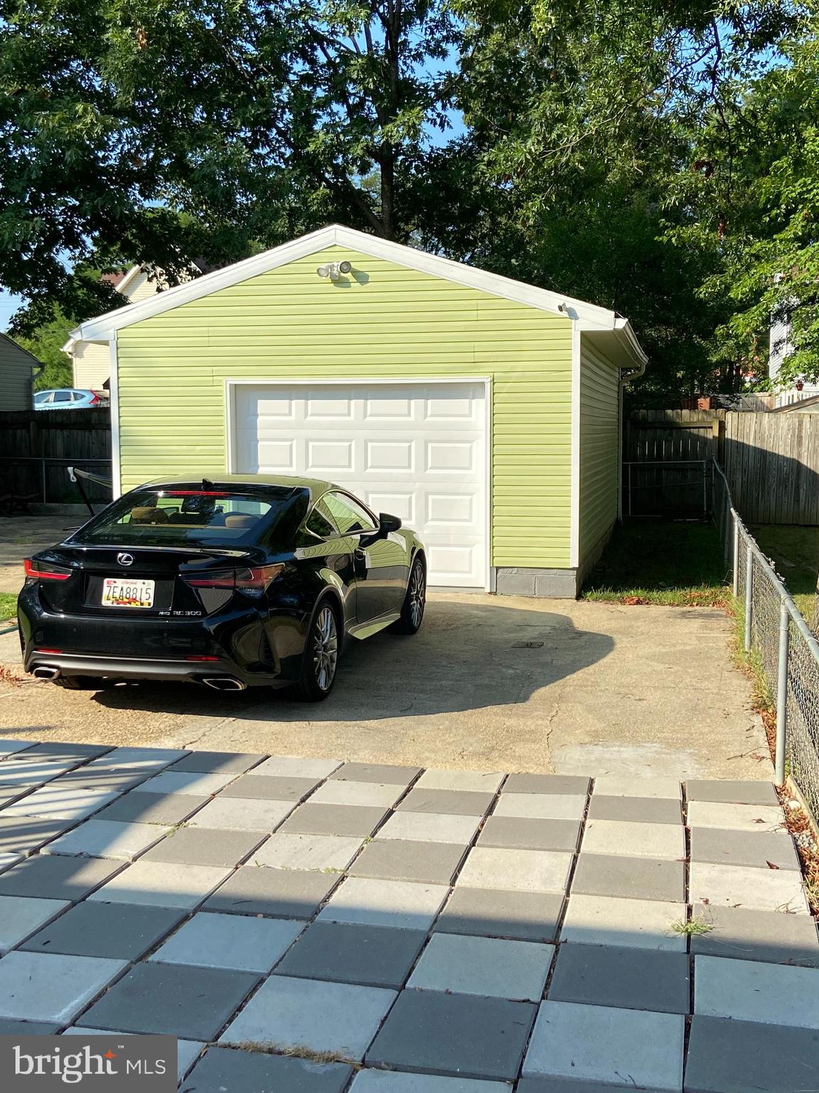8604 Chestnut Ridge Drive Laurel, MD 20707 - Photo 5 of 28 Parking for 6 cars