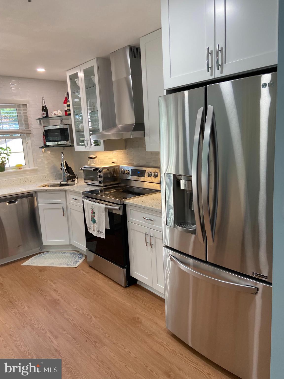 8604 Chestnut Ridge Drive Laurel, MD 20707 - Photo 8 of 28 Stainless Appliances