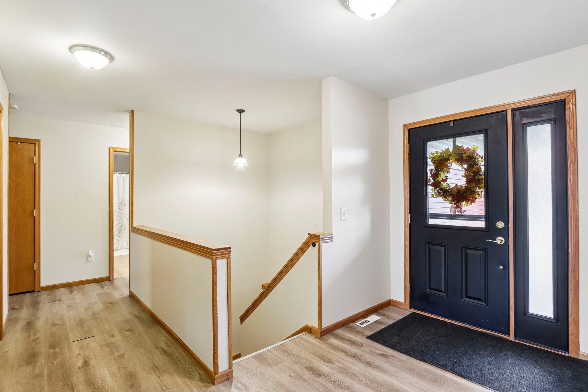 304 4th Street Brooklyn, WI 53521 - Photo 5 of 72 Gallery Image 5
