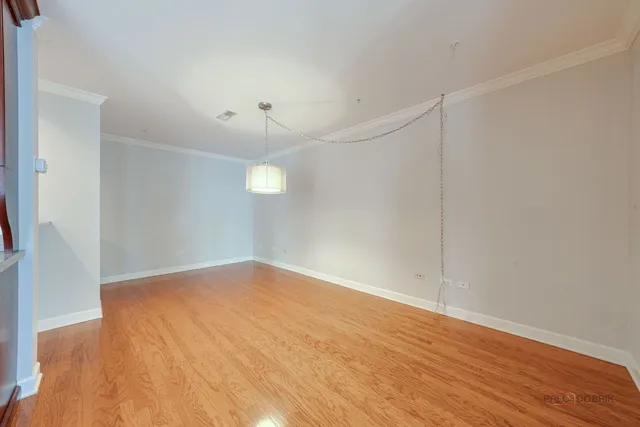 $675,000 | 44 North Vail Avenue, Unit 613, Arlington Heights, IL 60005