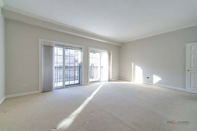 $675,000 | 44 North Vail Avenue, Unit 613, Arlington Heights, IL 60005