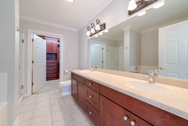 $675,000 | 44 North Vail Avenue, Unit 613, Arlington Heights, IL 60005