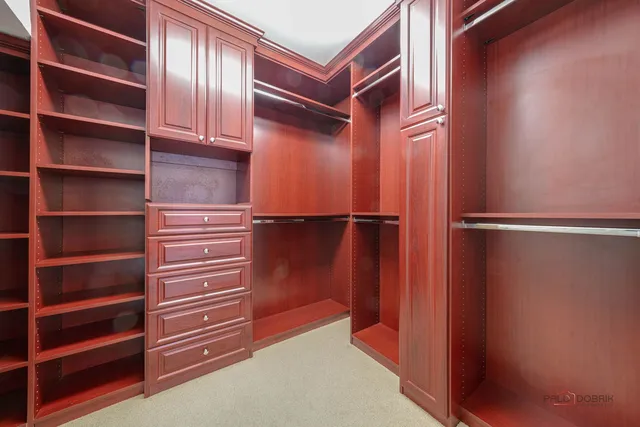 $675,000 | 44 North Vail Avenue, Unit 613, Arlington Heights, IL 60005