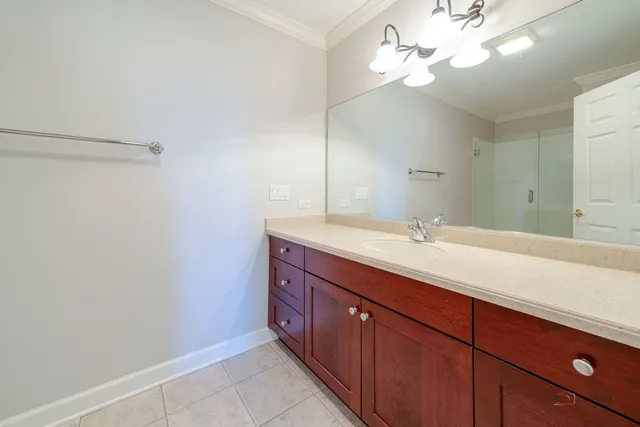 $675,000 | 44 North Vail Avenue, Unit 613, Arlington Heights, IL 60005