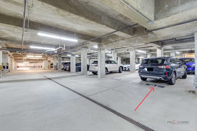 $675,000 | 44 North Vail Avenue, Unit 613, Arlington Heights, IL 60005