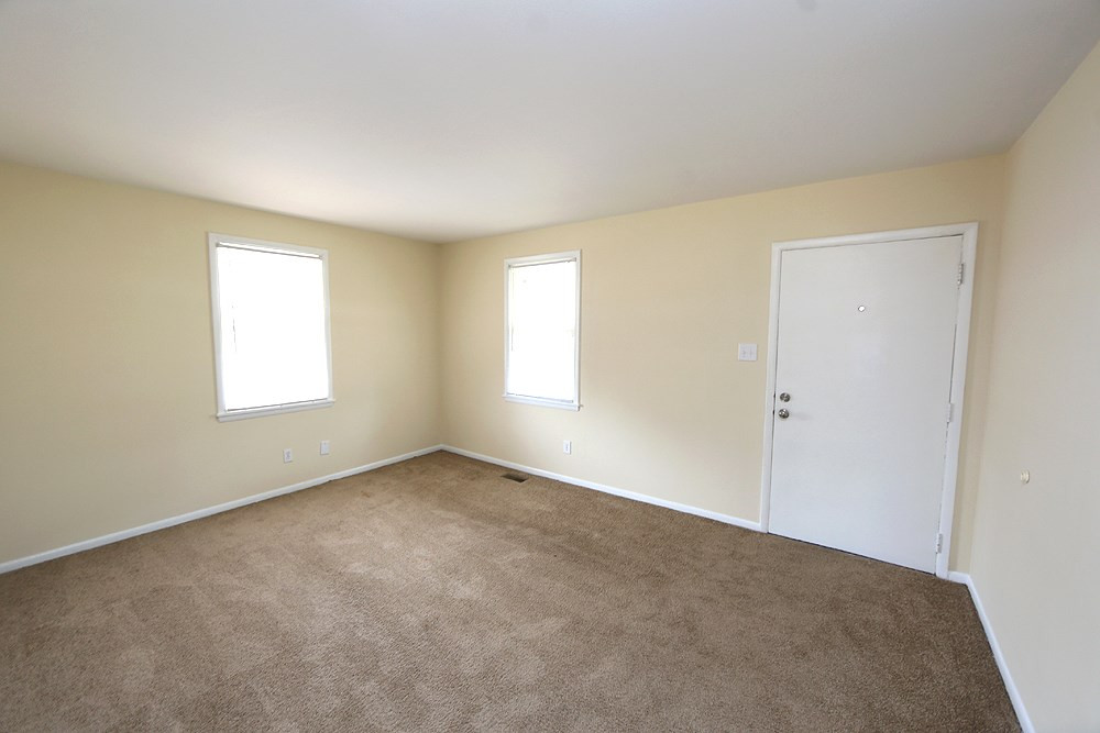 825 Peyton Street Raleigh, NC 27610 - Photo 4 of 12 Photo 5