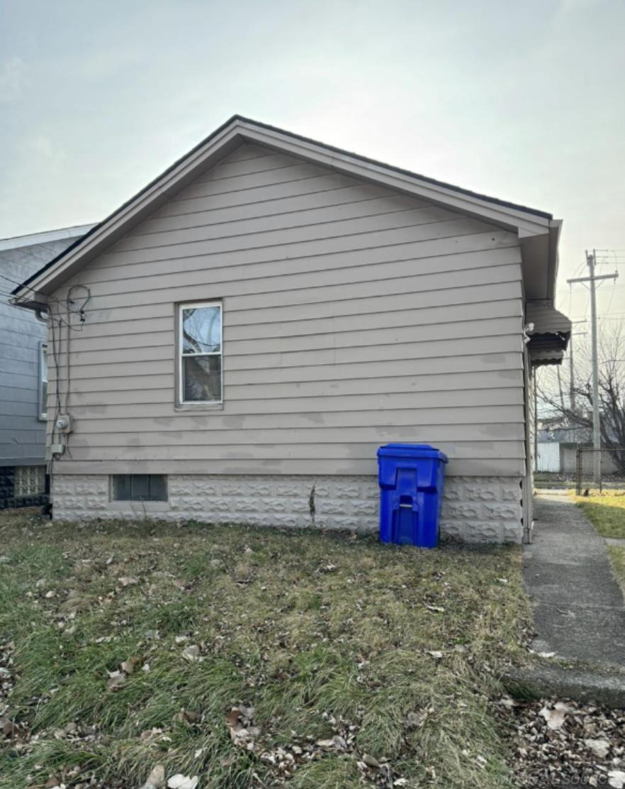 8101 Rivard Avenue Warren, MI 48089 - Photo 2 of 17 50196757-adec1e5a-6212-45d8-a9be-e3fb7bf648d9.JPG