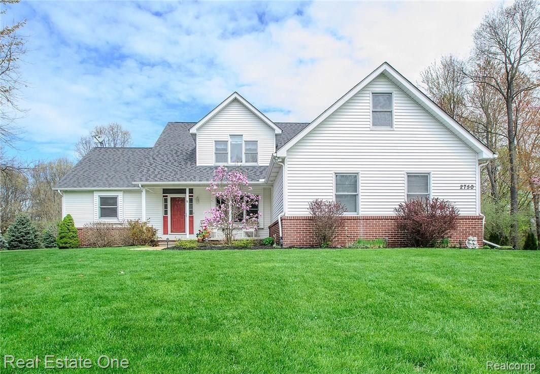 2750 Black Eagle Ridge Howell, MI 48843 - Photo 2 of 65 0.jpg