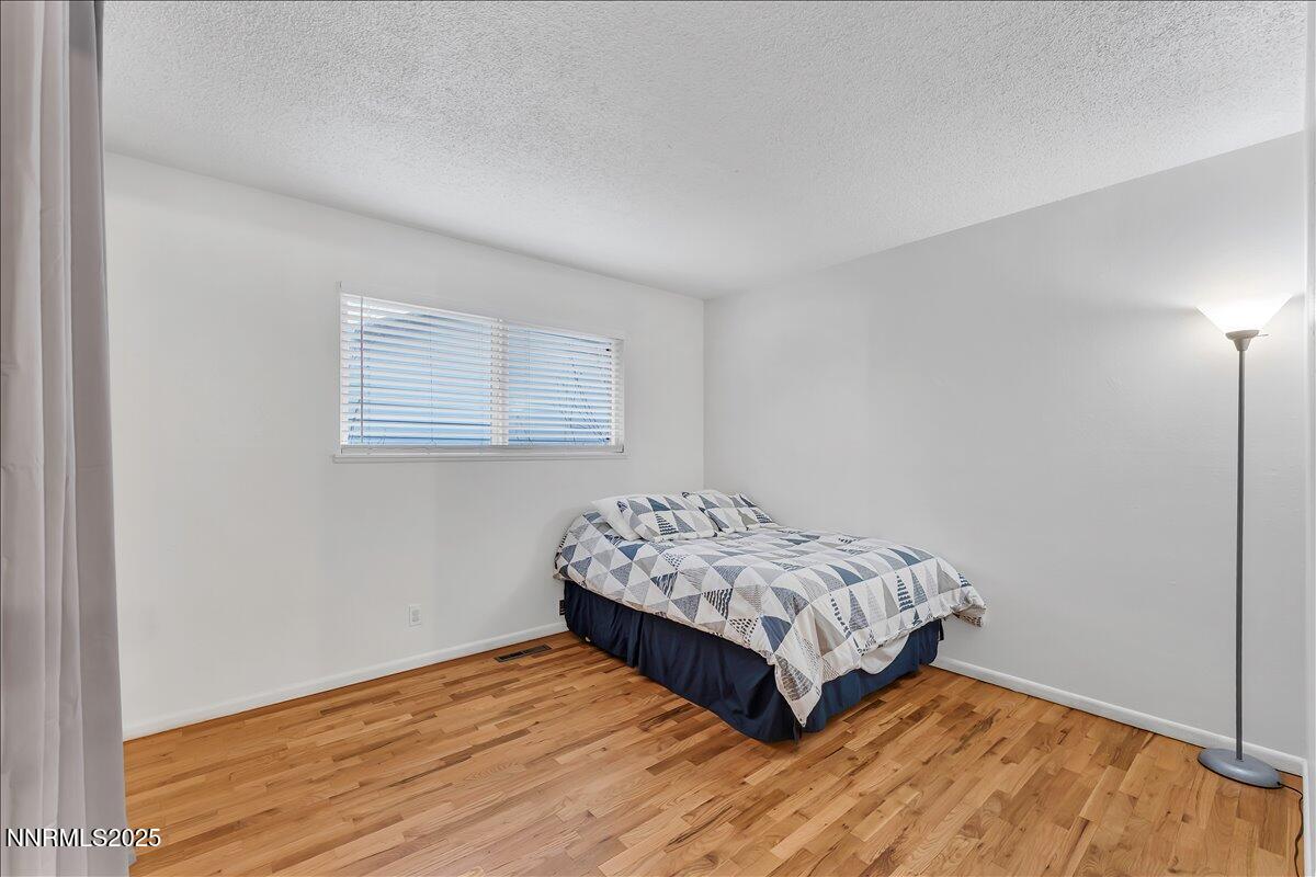 745 Akard Drive Reno, NV 89503 - Photo 14 of 22 17-745 Akard Dr Reno NV 89503 (17 of 31)