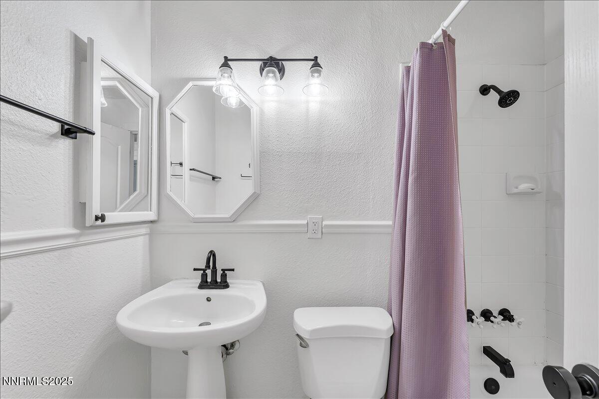 745 Akard Drive Reno, NV 89503 - Photo 16 of 22 19-745 Akard Dr Reno NV 89503 (19 of 31)