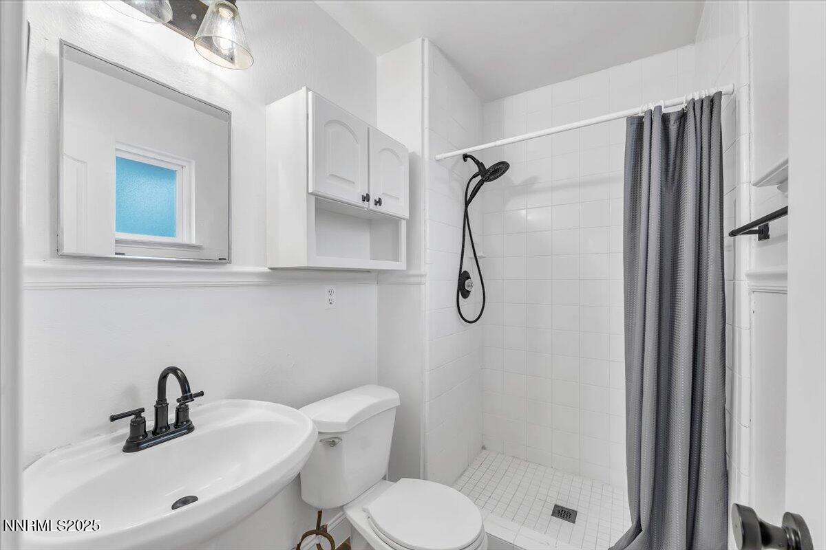 745 Akard Drive Reno, NV 89503 - Photo 21 of 22 24-745 Akard Dr Reno NV 89503 (24 of 31)