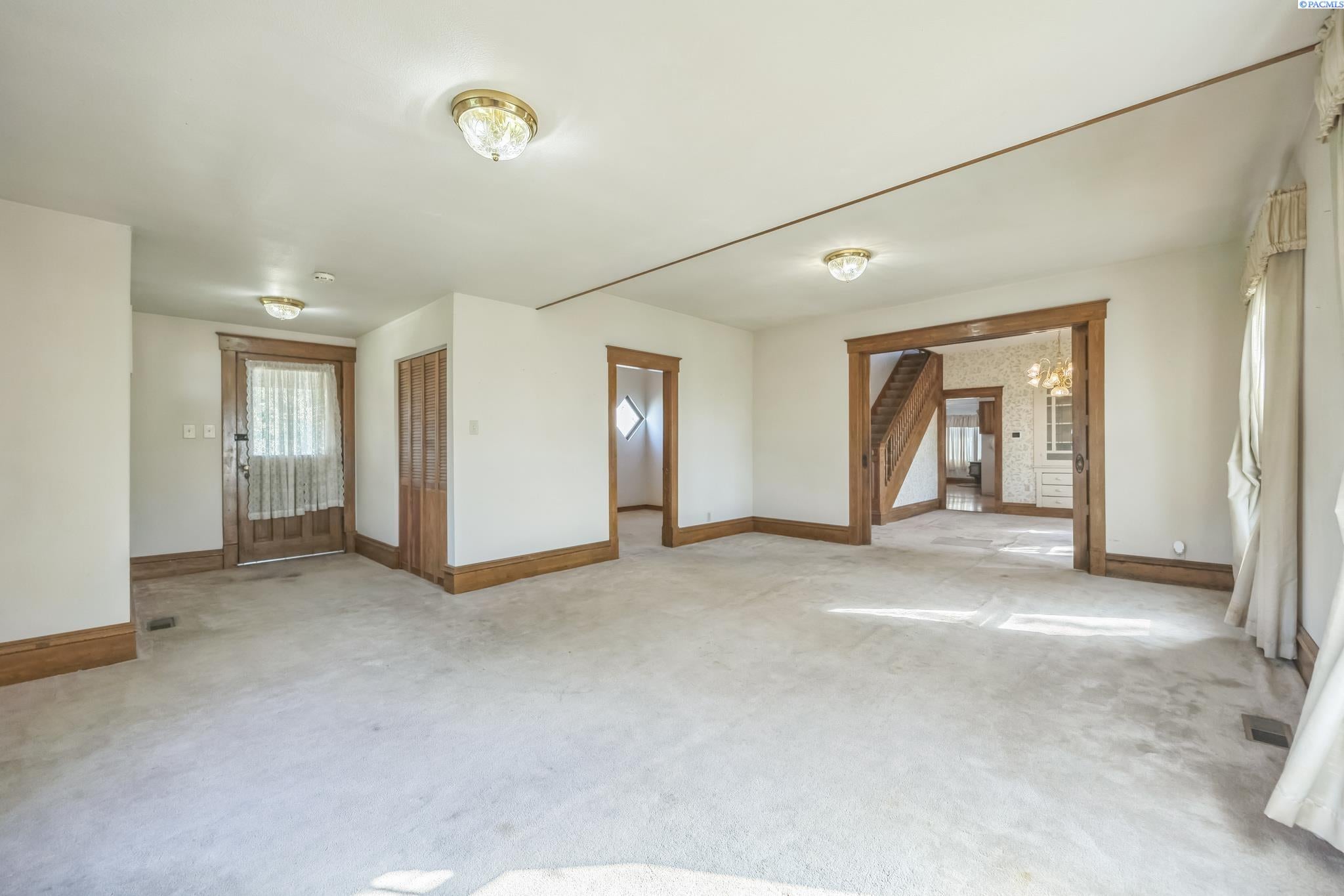 61 North Puterbaugh Road Grandview, WA 98930 - Photo 6 of 39 Gallery Image 6