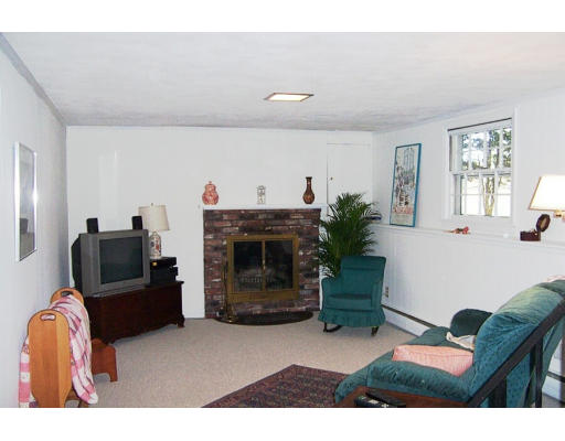 70 Freemont Street Lexington, MA 02421 - Photo 4 of 6