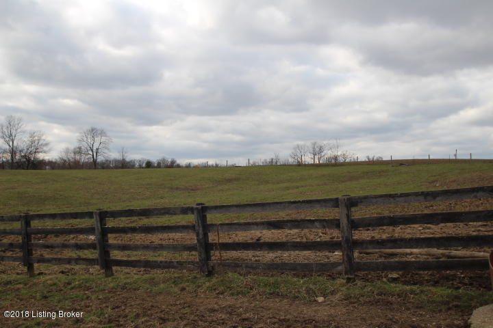 1557 Clifton Road Lawrenceburg, KY 40342 - Photo 5 of 24 IMG_7060