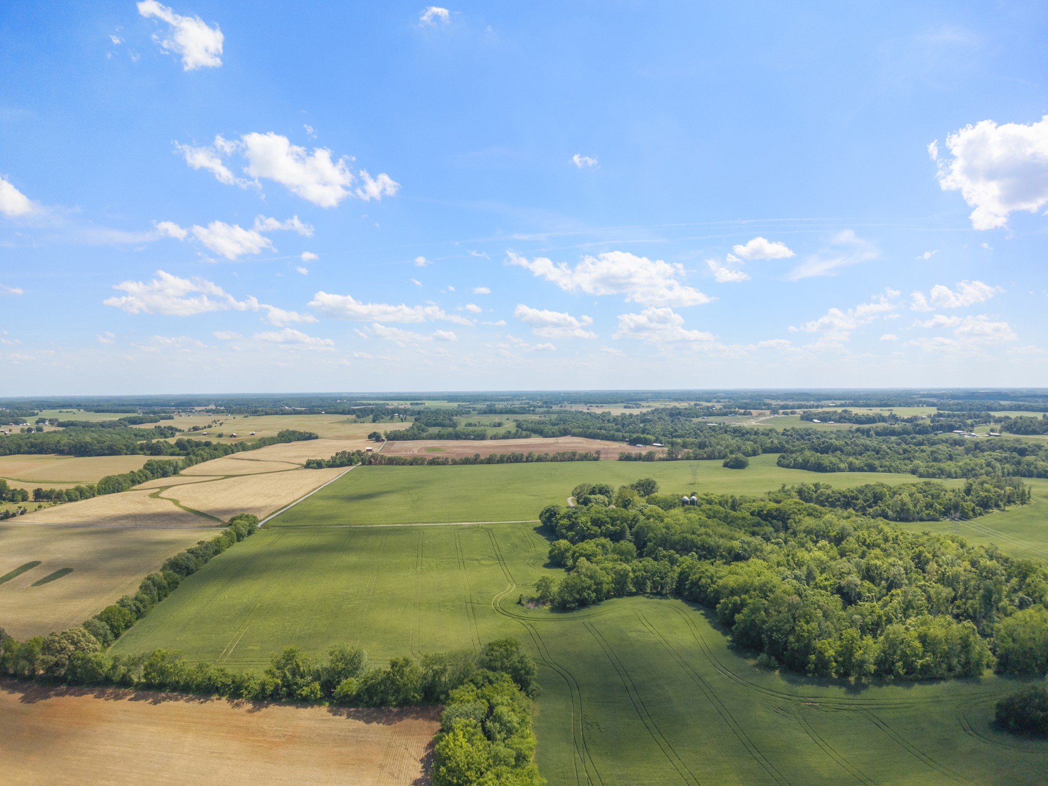 5078 Boyd Holland Road Springfield, TN 37172 - Photo 5 of 46 a view of an ocean and beach