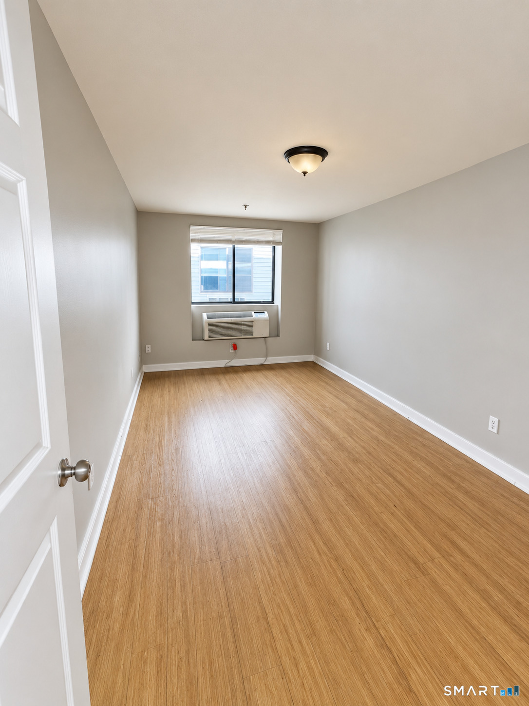 385 Putnam Avenue, Unit 3 Hamden, CT 06517 - Photo 2 of 4 Gallery Image 2
