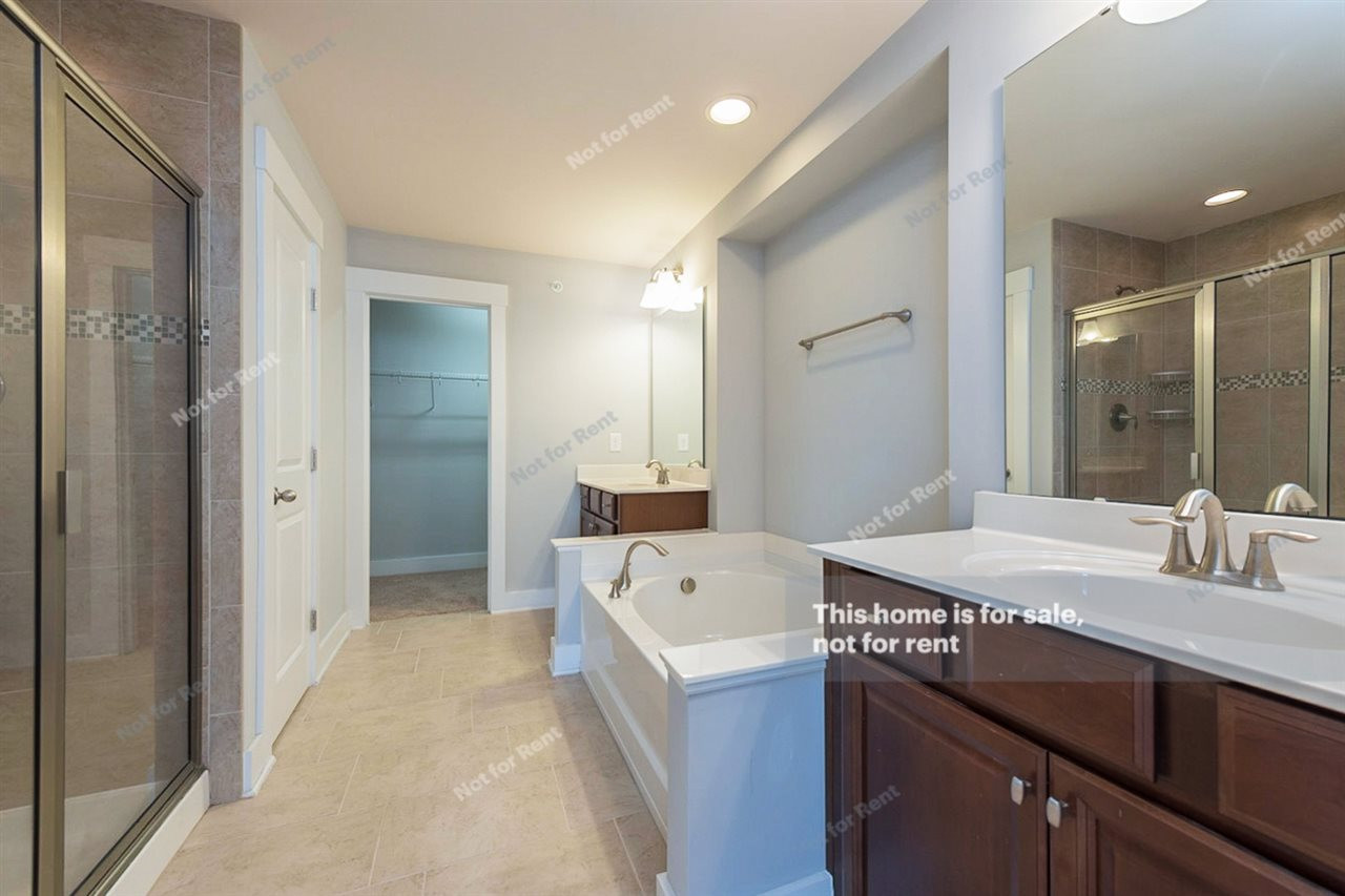 9202 Torre Del Oro Place Raleigh, NC 27617 - Photo 4 of 21 Photo 4