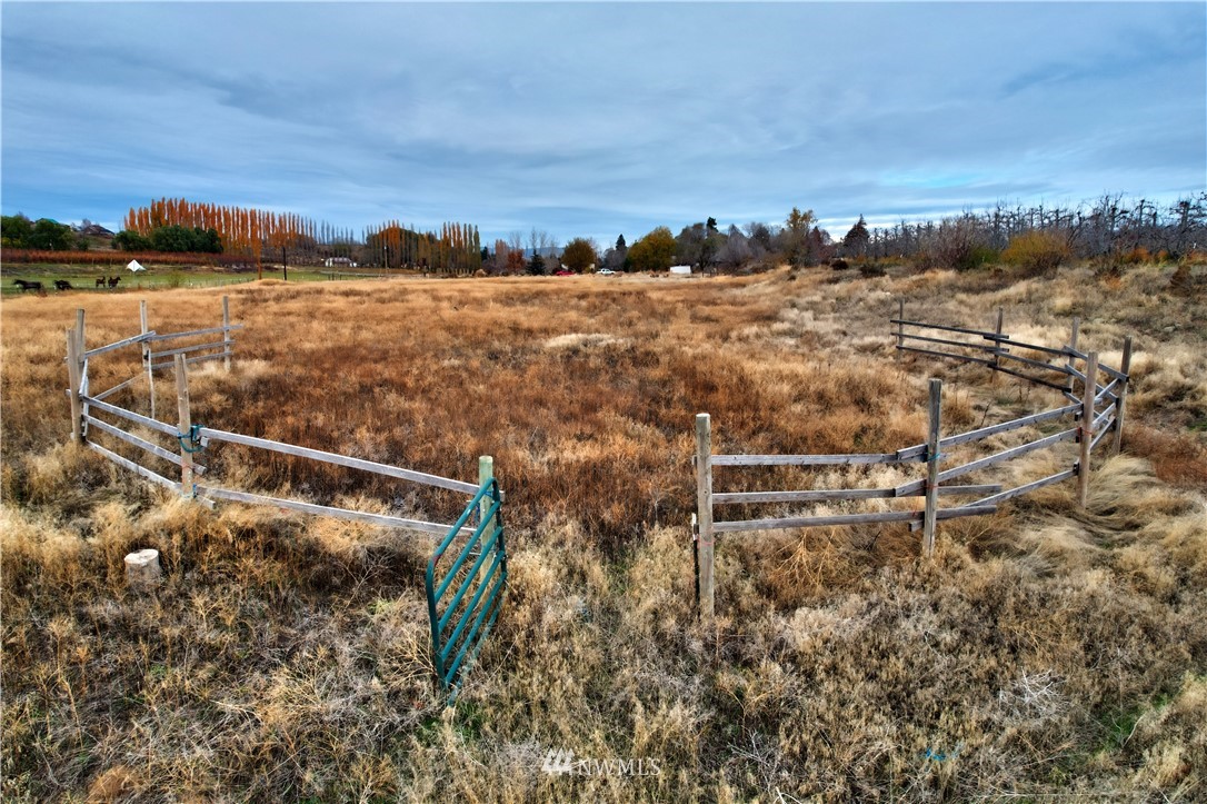 28 Fiker Road Omak, WA 98841 - Photo 33 of 39 a view of a city