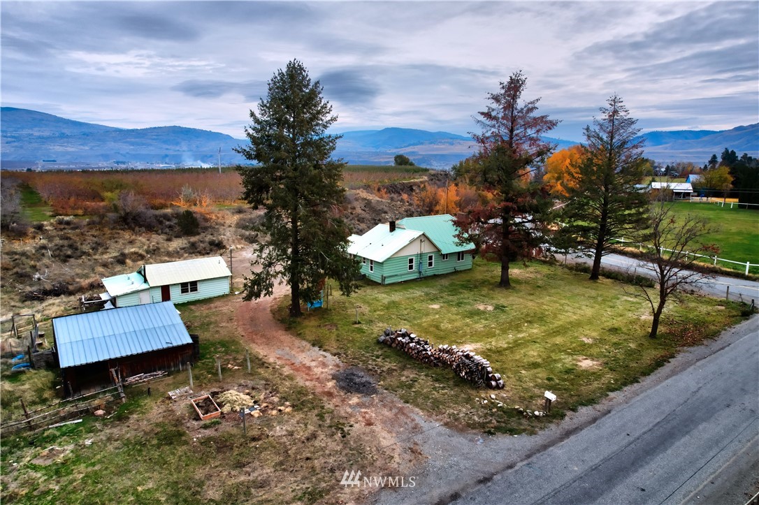28 Fiker Road Omak, WA 98841 - Photo 37 of 39 a view of a yard with furniture