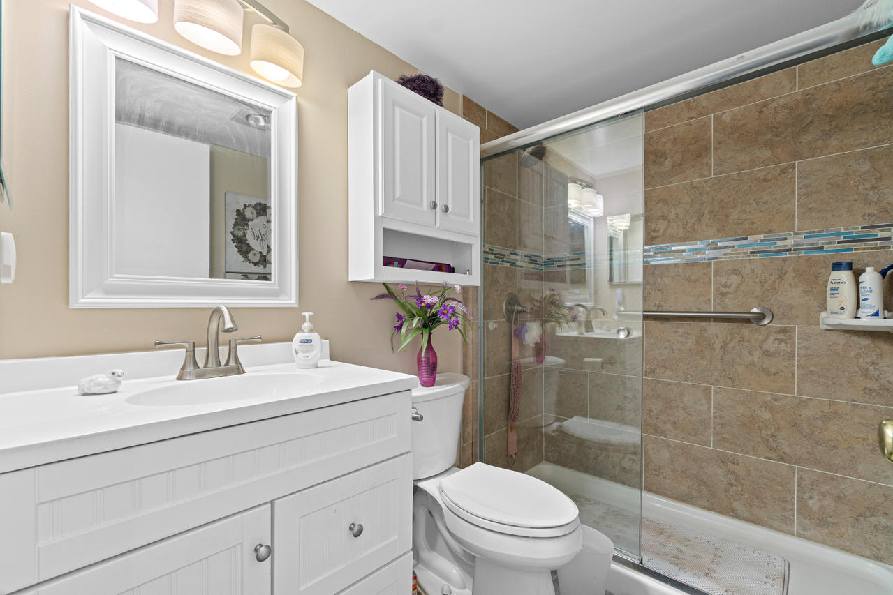 128 Dorset D Boca Raton, FL 33434 - Photo 1 of 20 Master Bathroom