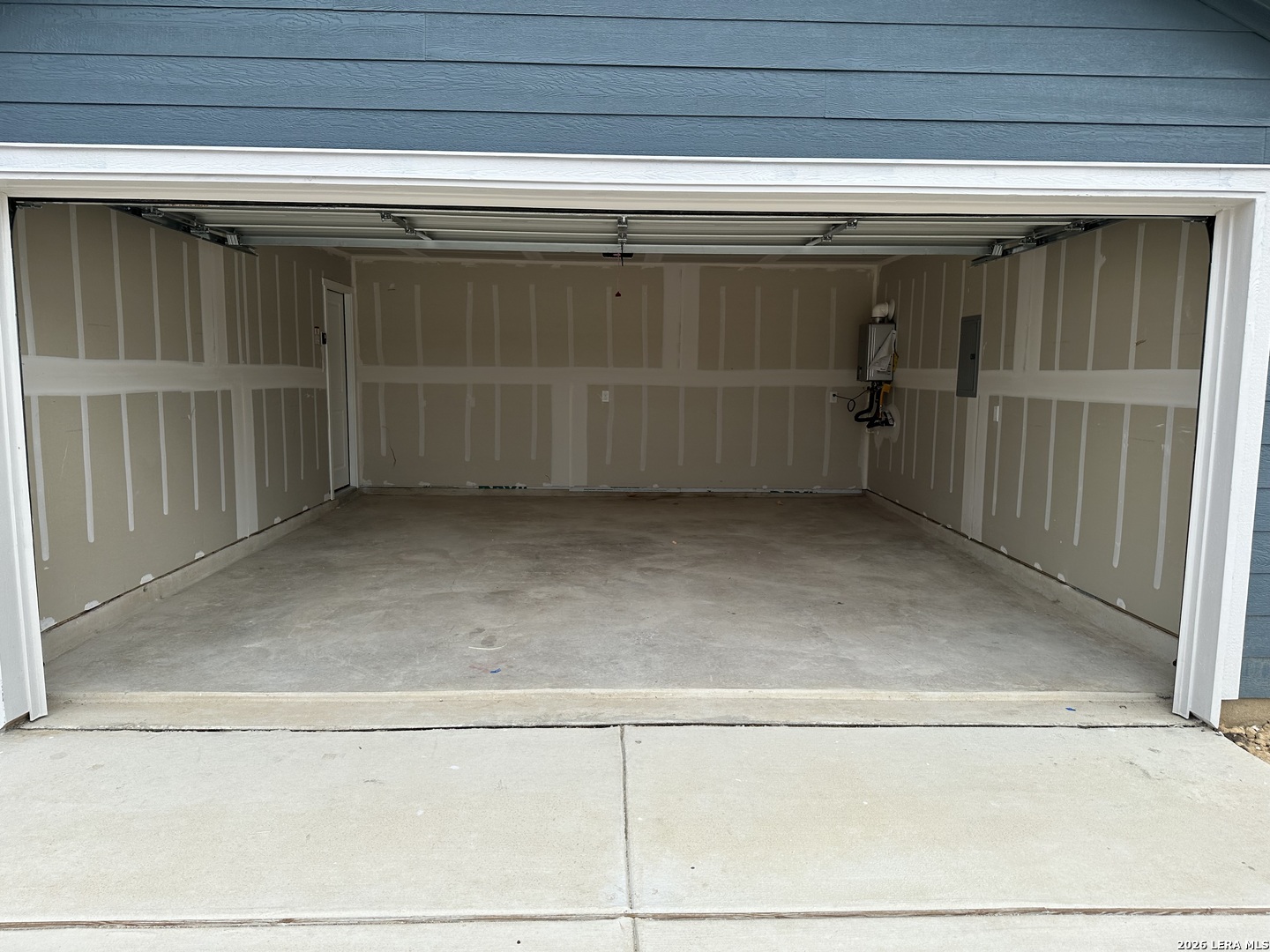 629 Drake Marion, TX 78124 - Photo 6 of 50 Gallery Image 6