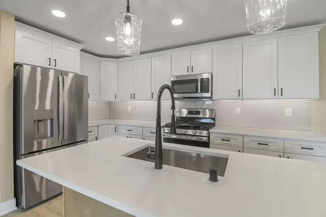 $429,900 | 9200 66th Avenue, Unit 127, Pleasant Prairie, WI 53158