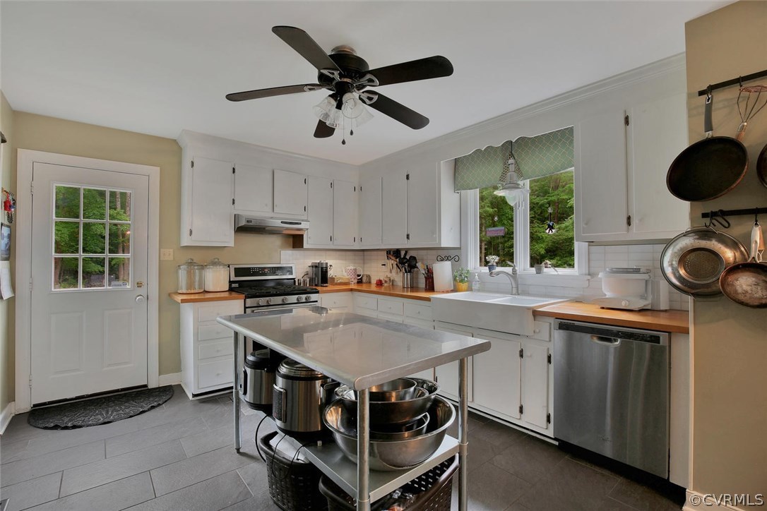 4253 Three Bridge Road Powhatan, VA 23139 - Photo 15 of 43 Gallery Image 15