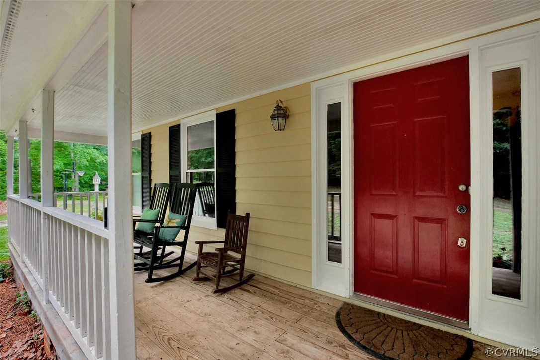 4253 Three Bridge Road Powhatan, VA 23139 - Photo 4 of 43 Gallery Image 4